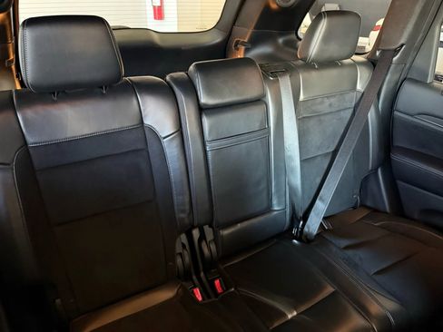 Used 2015 Jeep Grand Cherokee SRT image 22