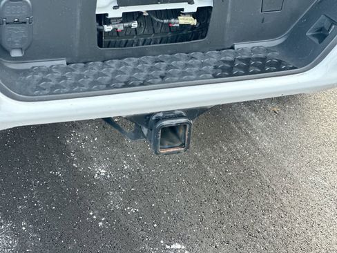 Used 2024 GMC Canyon Elevation w/ Convenience Package image 37