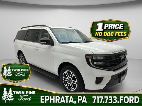Used 2025 Ford Expedition Active AWD/4WD image 1