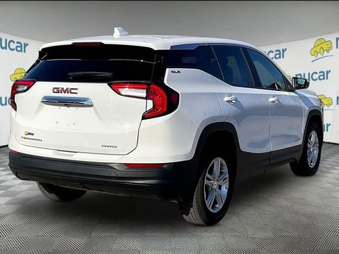 Used 2024 GMC Terrain SLE AWD/4WD image 6