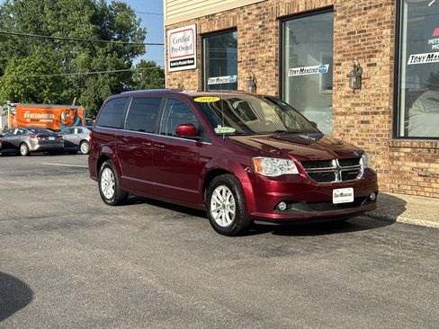 Used 2020 Dodge Grand Caravan SXT FWD image 7