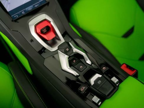 Used 2023 Lamborghini Huracan EVO AWD/4WD image 22