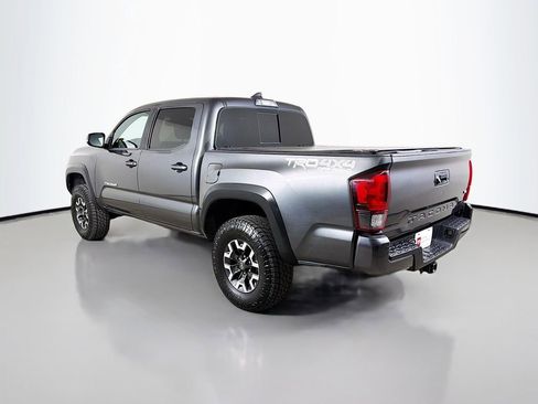 Used 2019 Toyota Tacoma TRD Off-Road w/ Technology Package AWD/4WD image 8
