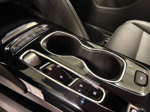Used 2023 Buick Envision Essence FWD image 42