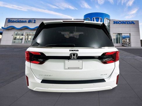New 2026 Honda Odyssey Elite image 4
