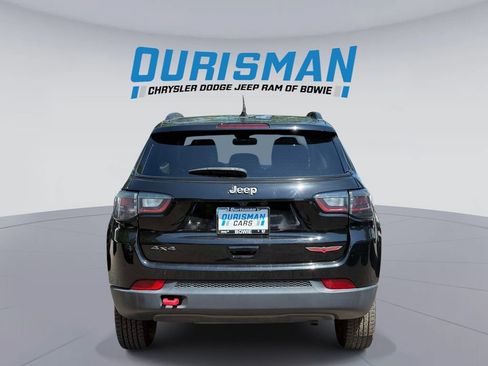 Used 2022 Jeep Compass Trailhawk w/ Trailhawk Elite Group AWD/4WD image 3