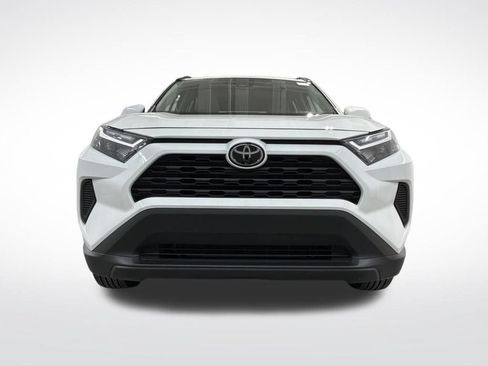 Used 2022 Toyota RAV4 XLE w/ Convenience Package FWD image 5