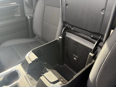 Used 2024 Chevrolet Silverado 1500 LT w/ Z71 Off-Road Package image 31