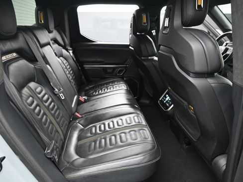 Used 2022 Rivian R1T Adventure image 29