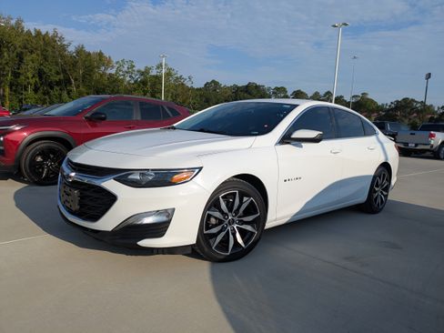 Used 2021 Chevrolet Malibu RS FWD image 1