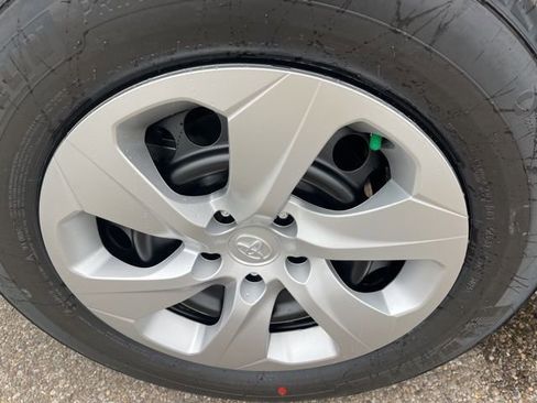 New 2025 Toyota RAV4 LE image 27