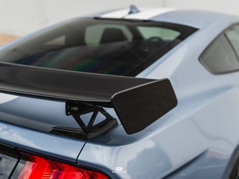 Used 2022 Ford Mustang Shelby GT500 w/ Carbon Fiber Track Pack RWD image 22