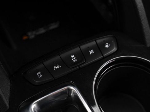 Used 2023 Chevrolet TrailBlazer ACTIV w/ Technology Package FWD image 25
