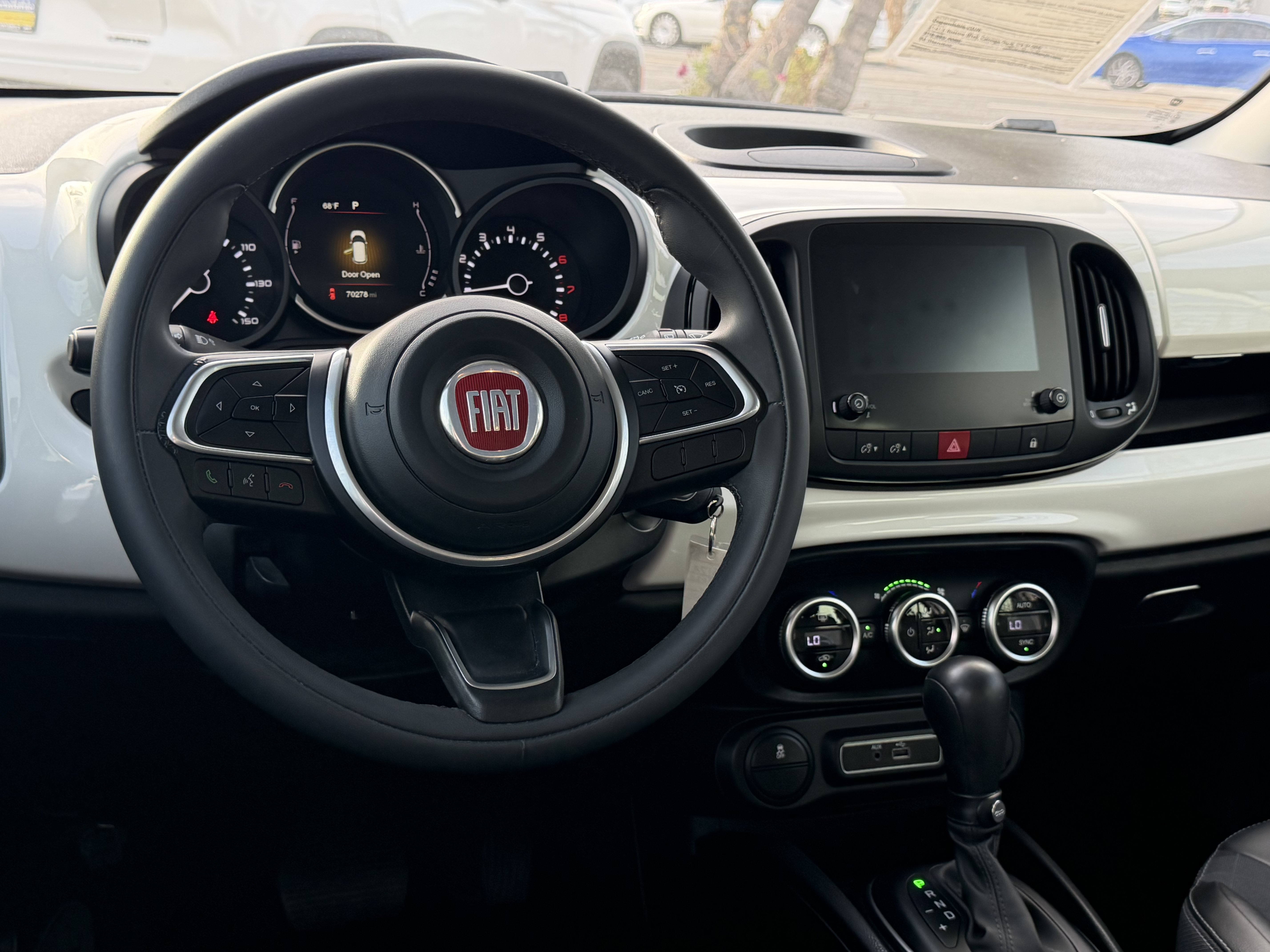 Used 2020 FIAT 500L Pop w/ Premium Group FWD image 31
