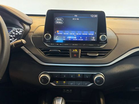Used 2022 Nissan Altima 2.0 SR FWD image 14