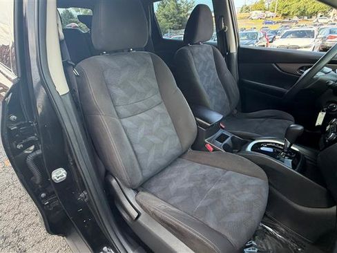 Used 2015 Nissan Rogue S AWD/4WD image 8