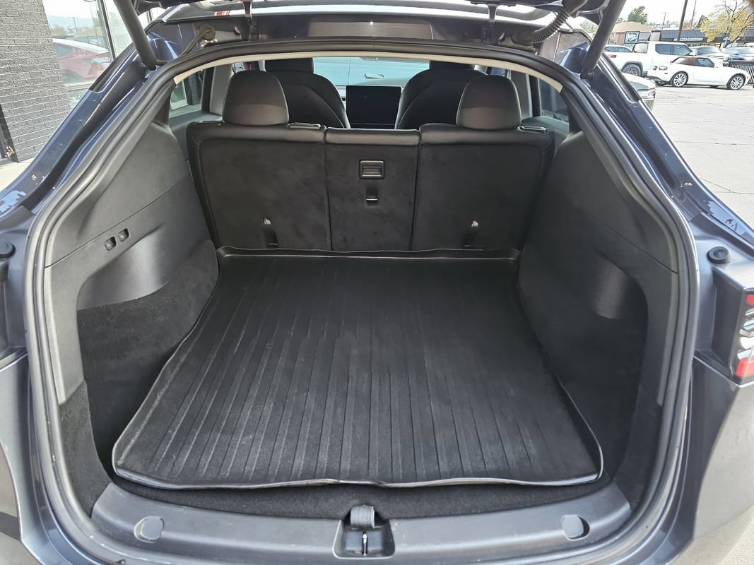 Used 2022 Tesla Model Y Long Range AWD/4WD image 28