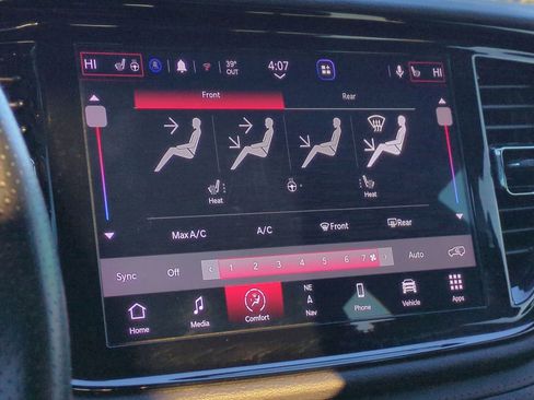 Used 2022 Dodge Durango R/T w/ Blacktop Package image 32