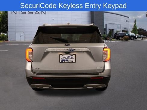 Used 2024 Ford Explorer XLT w/ Equipment Group 202A image 4