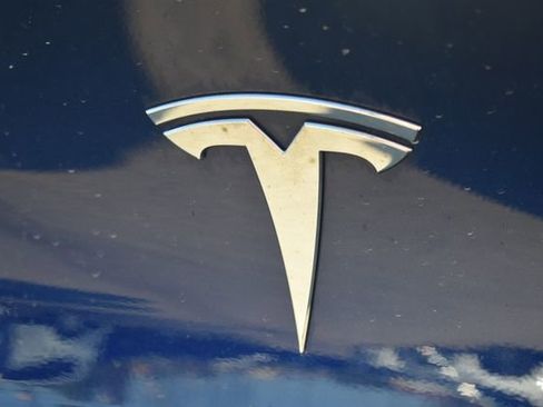 Used 2025 Tesla Model Y Long Range AWD/4WD image 13
