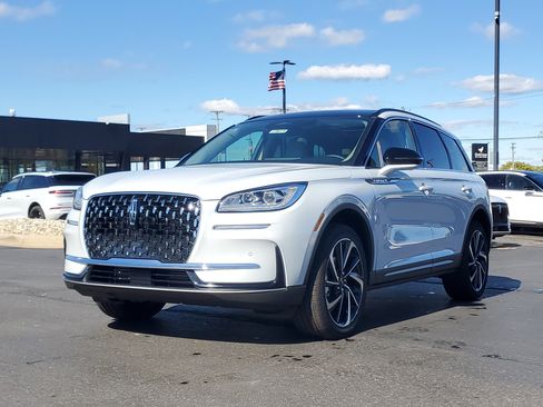 New 2026 Lincoln Corsair Reserve image 2