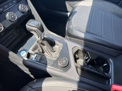 Certified 2022 Volkswagen Taos SE AWD/4WD image 18