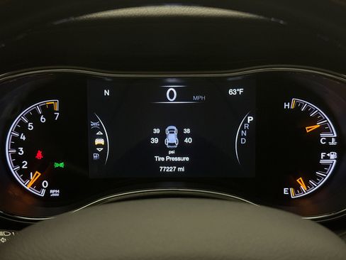 Used 2020 Jeep Grand Cherokee Overland AWD/4WD image 13