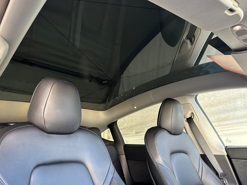 Used 2022 Tesla Model Y Performance AWD/4WD image 25