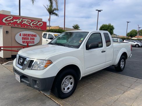Used 2018 Nissan Frontier S RWD image 3