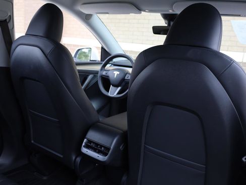 Used 2023 Tesla Model Y Long Range AWD/4WD image 26