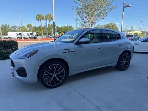 Used 2023 Maserati Grecale Modena AWD/4WD image 2