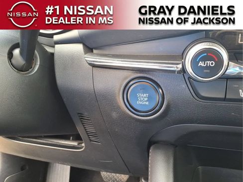 Used 2024 MAZDA MAZDA3 s FWD image 15
