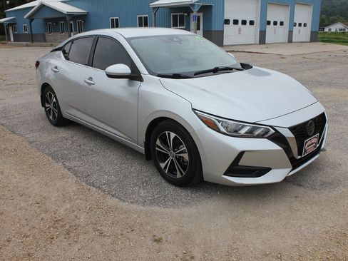 Used 2021 Nissan Sentra SV FWD image 3