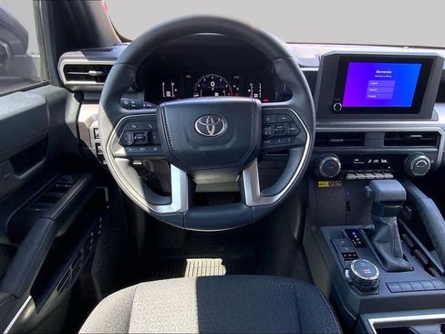 Used 2026 Toyota 4Runner SR5 AWD/4WD image 6