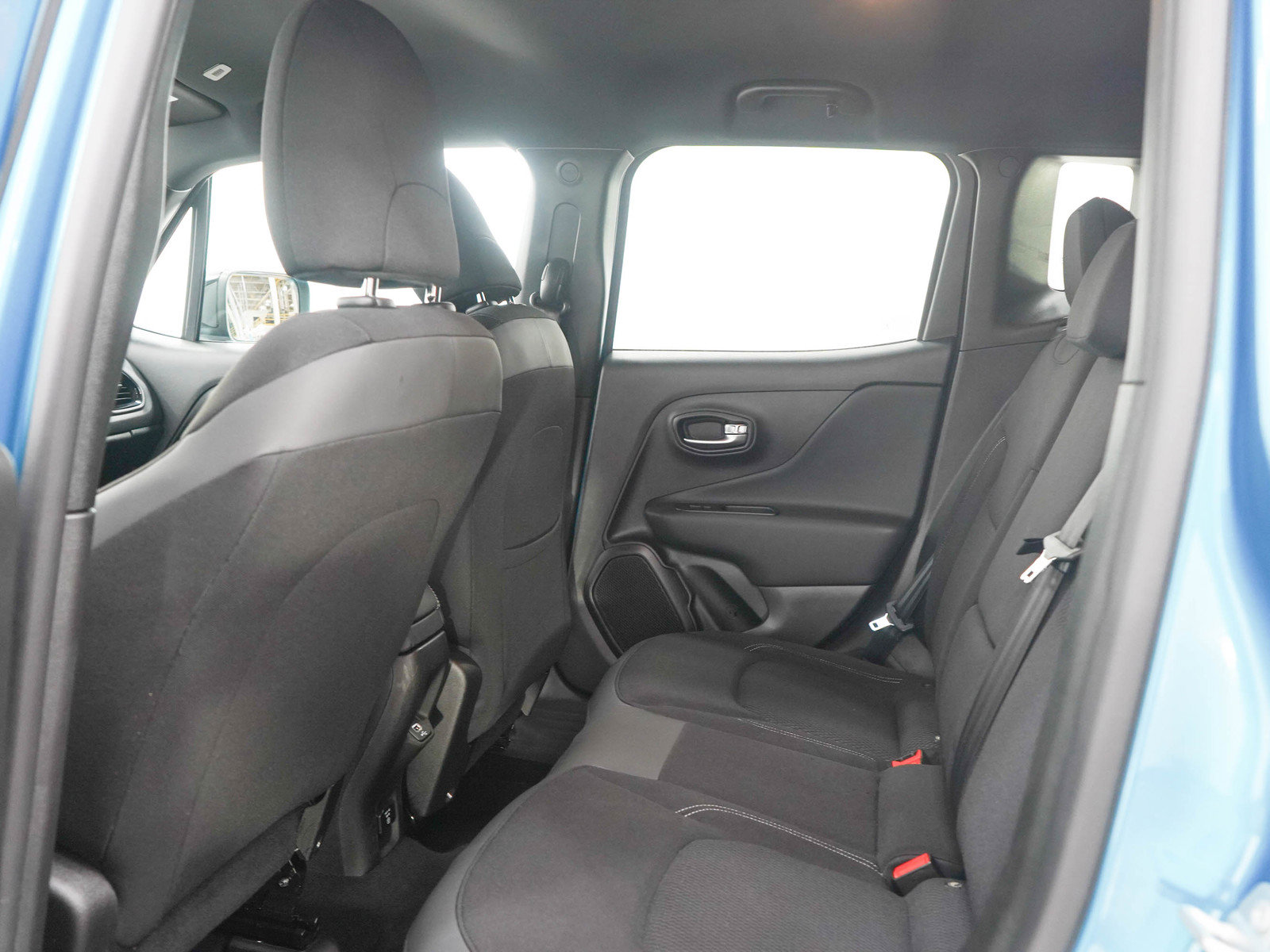 Used 2022 Jeep Renegade Altitude w/ Convenience Group AWD/4WD image 14