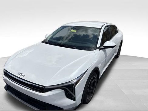 Certified 2025 Kia K4 EX FWD image 11