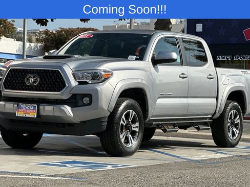 Used 2018 Toyota Tacoma TRD Sport RWD image 8