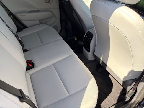 Used 2025 Hyundai Kona SEL AWD/4WD image 18
