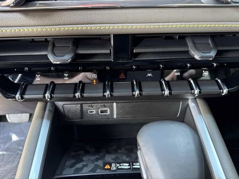 Used 2024 Chevrolet Colorado ZR2 w/ ZR2 Bison Edition image 25