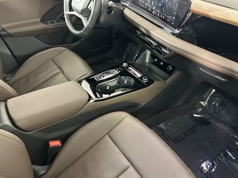 Used 2025 Audi Q6 e-tron Premium w/ Convenience Package image 15