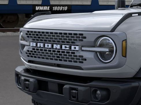 New 2026 Ford Bronco Badlands AWD/4WD image 19