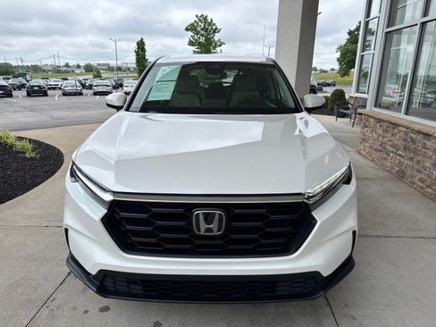 Used 2023 Honda CR-V LX image 3