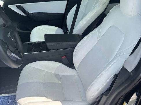 Used 2020 Tesla Model Y Long Range AWD/4WD image 9
