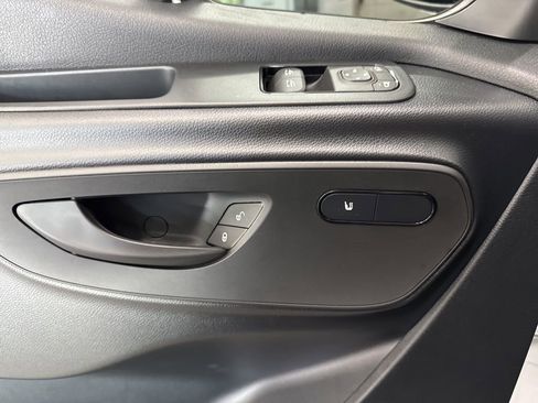 Used 2025 Mercedes-Benz Sprinter 3500 image 27