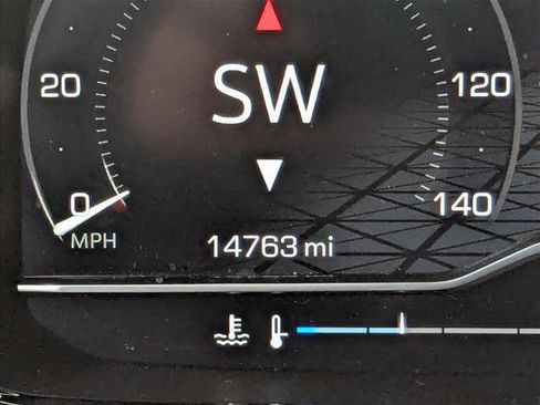 Used 2023 GMC Yukon Denali image 11