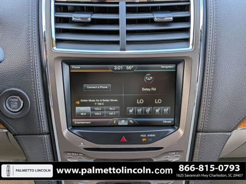 Used 2014 Lincoln MKX FWD w/ Equipment Group 101A image 19