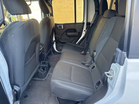 Certified 2022 Jeep Gladiator Sport image 8