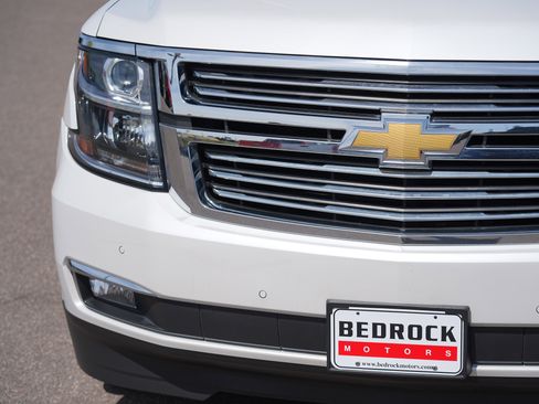 Used 2020 Chevrolet Suburban Premier AWD/4WD image 9