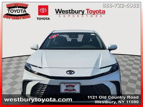 Used 2026 Toyota Camry SE w/ Convenience Package FWD image 3
