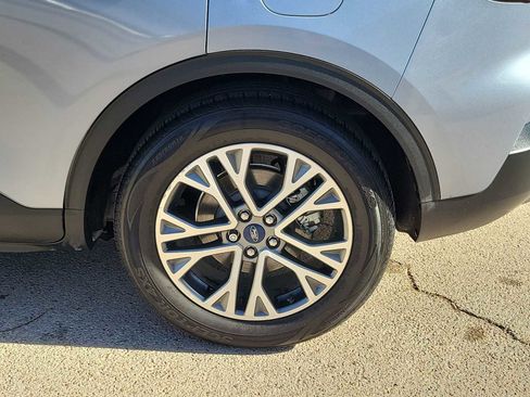 Used 2022 Ford Escape SEL w/ Technology Package image 8